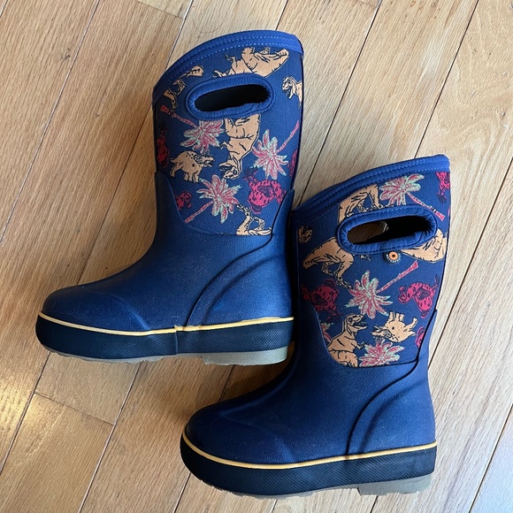 Bogs Classic Dino print all weather insulated boots, size 10 - Picture 1 of 6